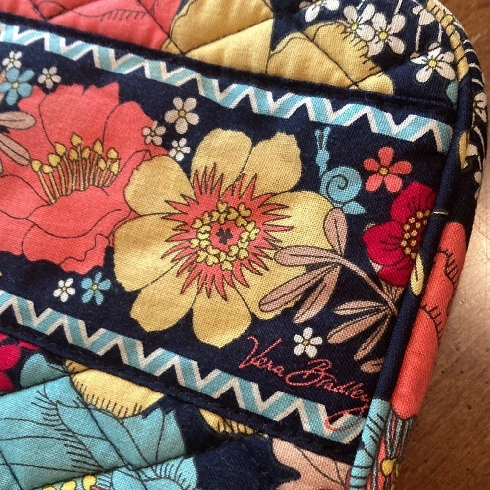 VERA BRADLEY Tablet Case - 10” x 8”